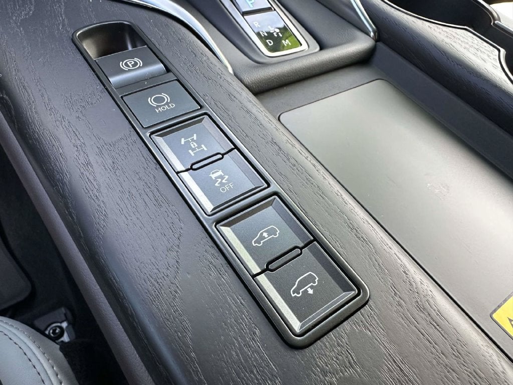 2026 Lexus LX 700h Luxury