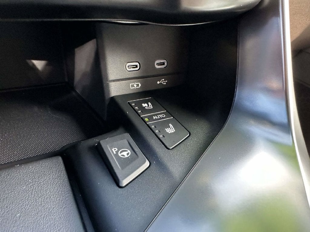2026 Lexus LX 700h Luxury
