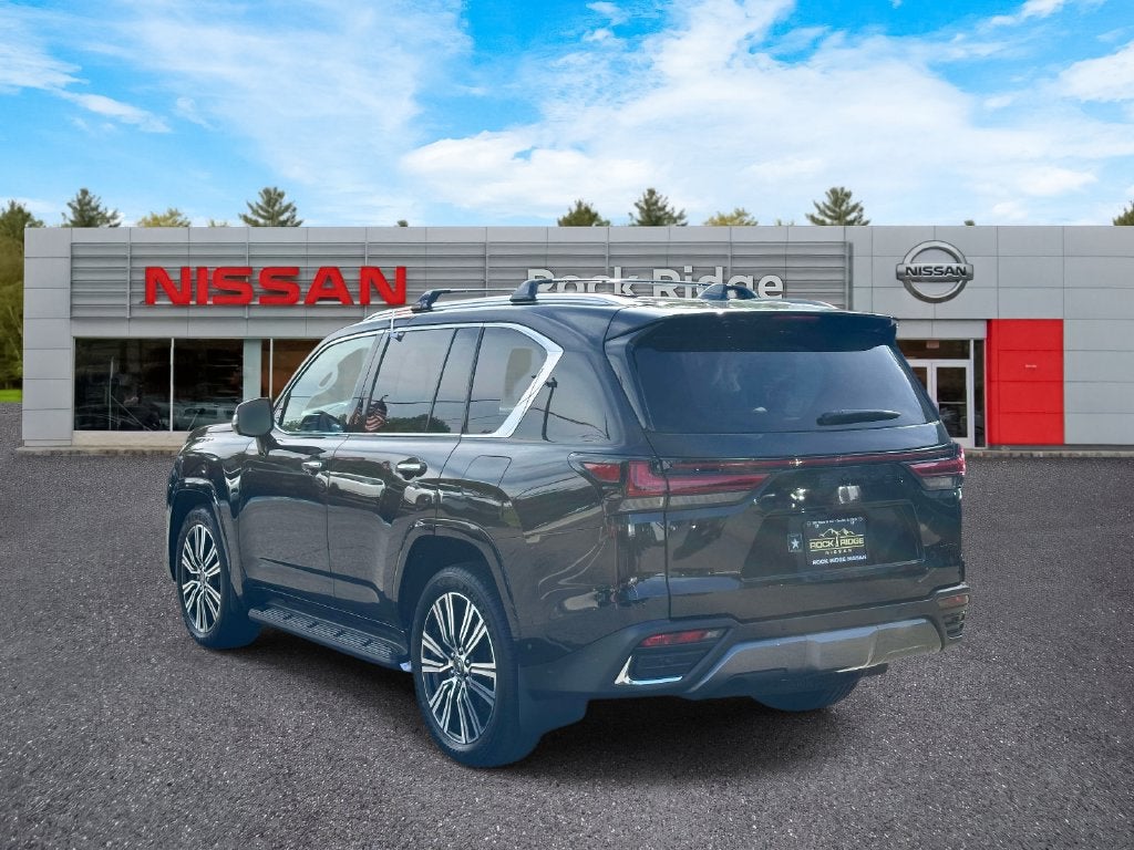 2026 Lexus LX 700h Luxury
