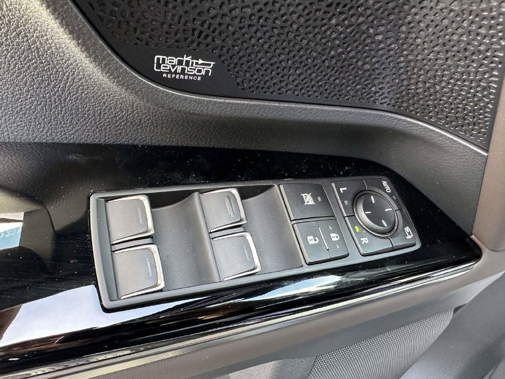 2026 Lexus LX 700h Luxury