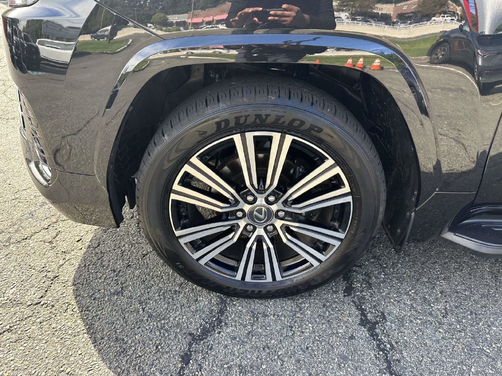 2026 Lexus LX 700h Luxury