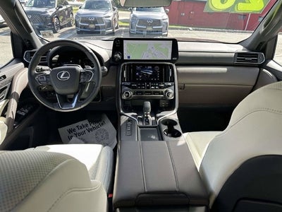 2026 Lexus LX 700h Luxury
