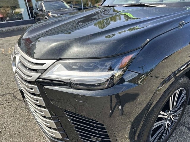 2026 Lexus LX 700h Luxury
