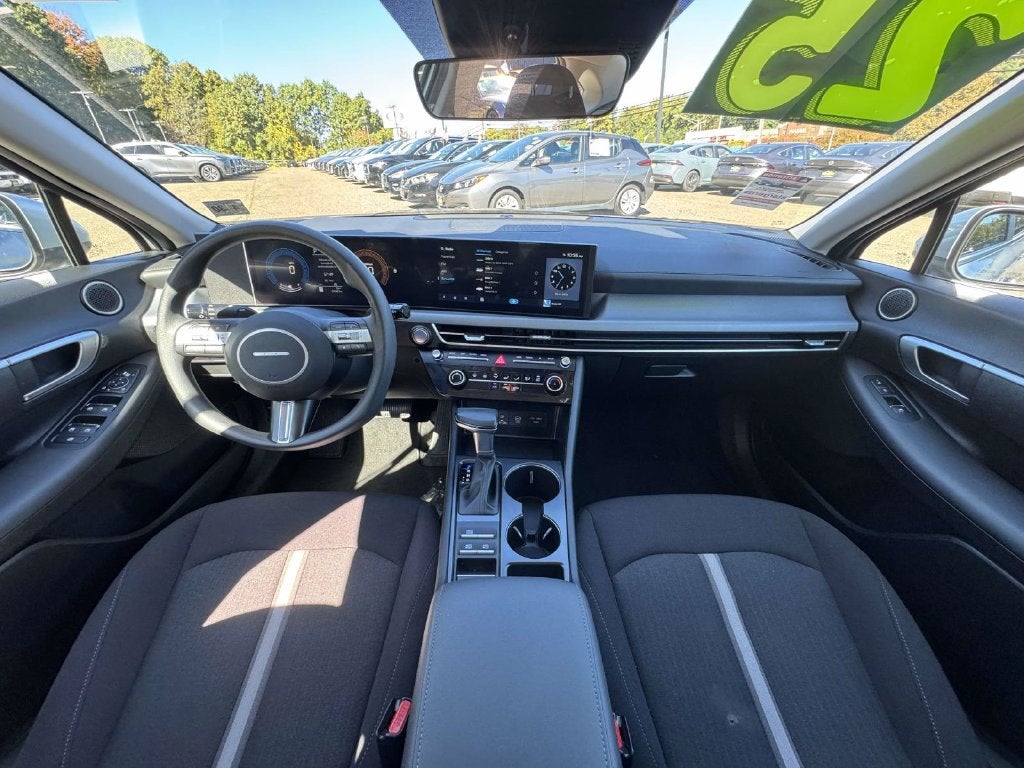 2025 Hyundai Sonata SE