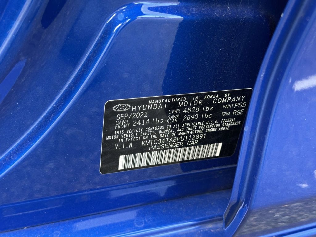2023 Genesis G70 2.0T