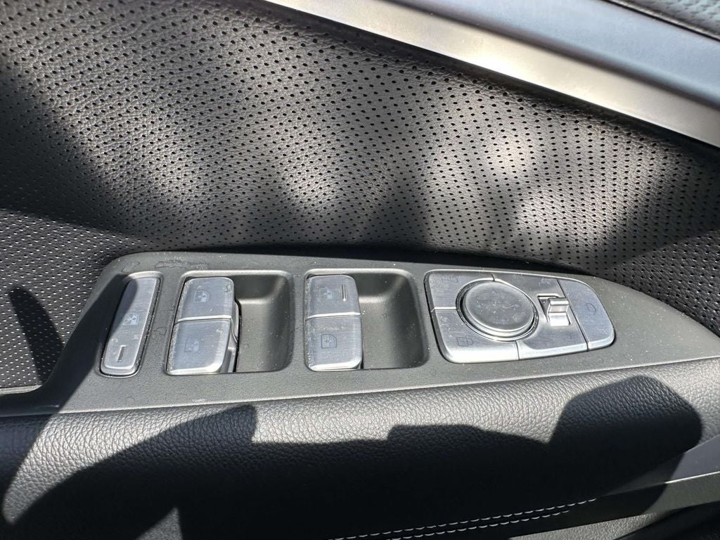 2023 Genesis G70 3.3T