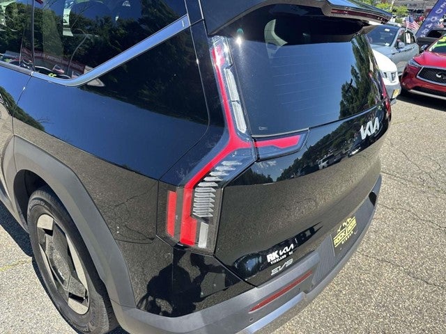 2024 Kia EV9 Wind