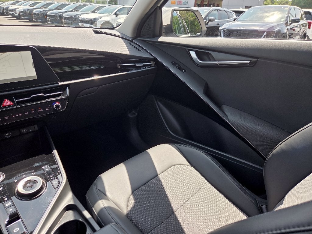 2023 Kia Niro Plug-In Hybrid EX