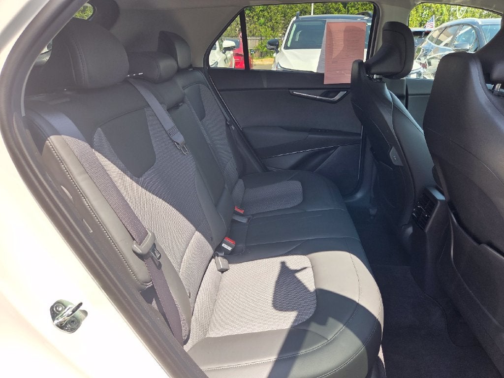 2023 Kia Niro Plug-In Hybrid EX