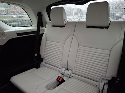 2025 Land Rover Discovery S