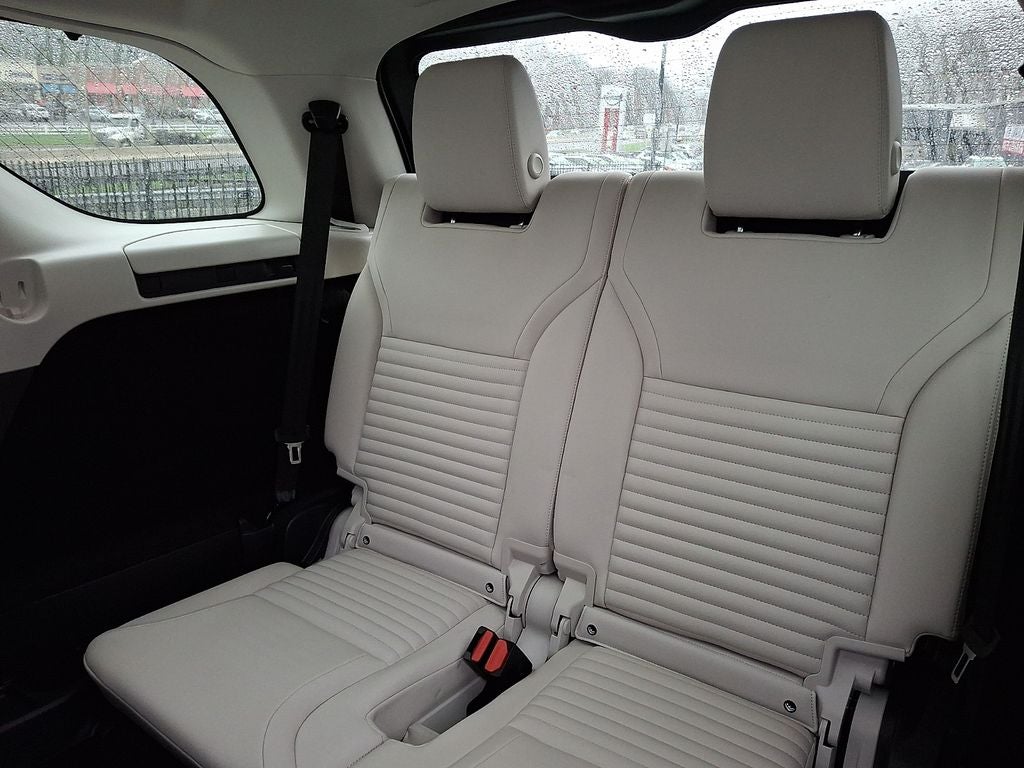 2025 Land Rover Discovery S