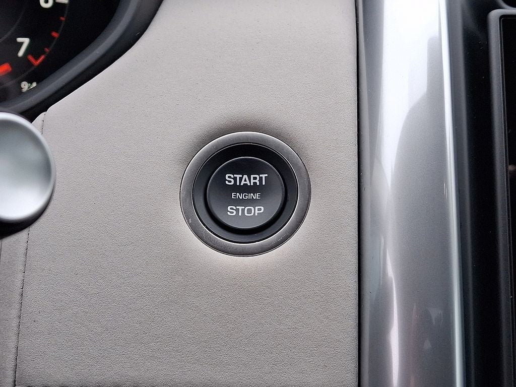 2025 Land Rover Discovery S