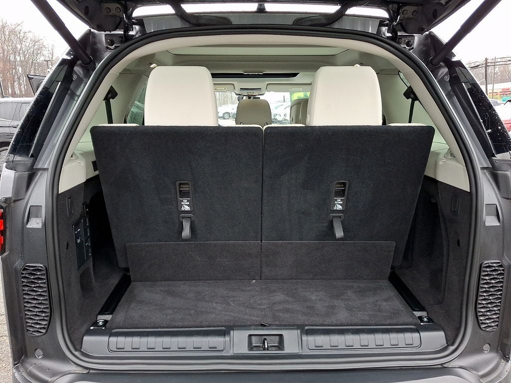 2025 Land Rover Discovery S