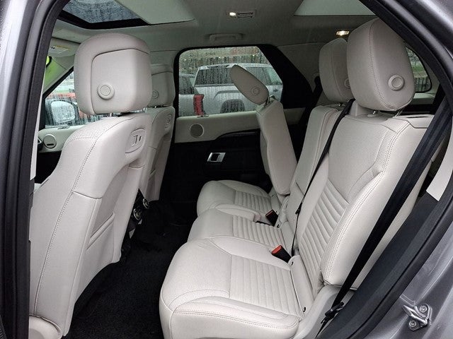 2025 Land Rover Discovery S