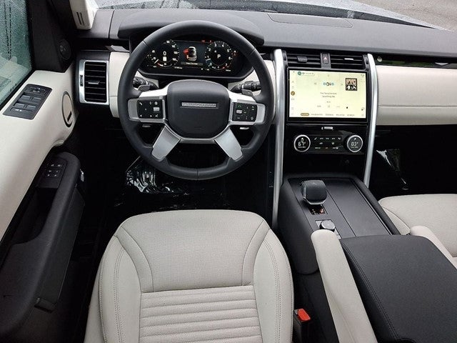 2025 Land Rover Discovery S