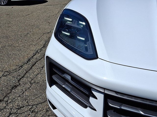 2024 Porsche Cayenne Base