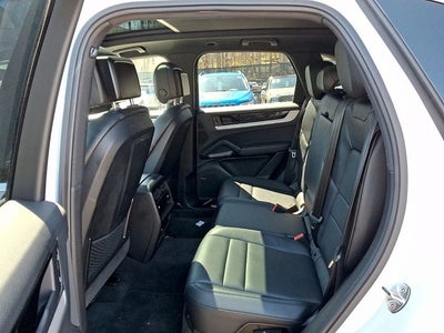 2024 Porsche Cayenne Base