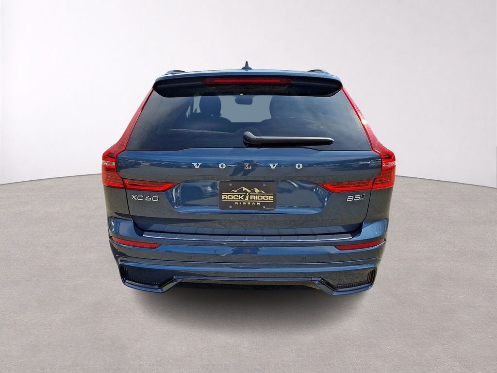 2023 Volvo XC60 B5 Plus Dark Theme