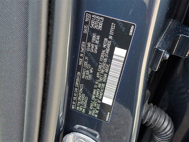 2023 Volvo XC60 B5 Plus Dark Theme