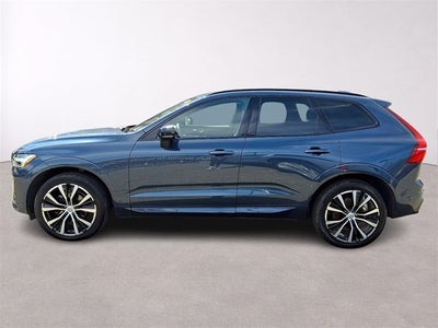 2023 Volvo XC60 B5 Plus Dark Theme