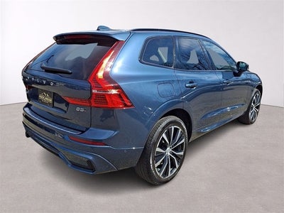 2023 Volvo XC60 B5 Plus Dark Theme